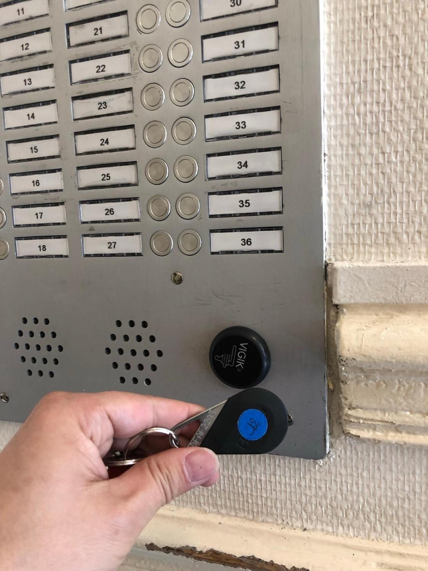 Lacharriere-Logement Entier 38M2 Paris Bagian luar foto