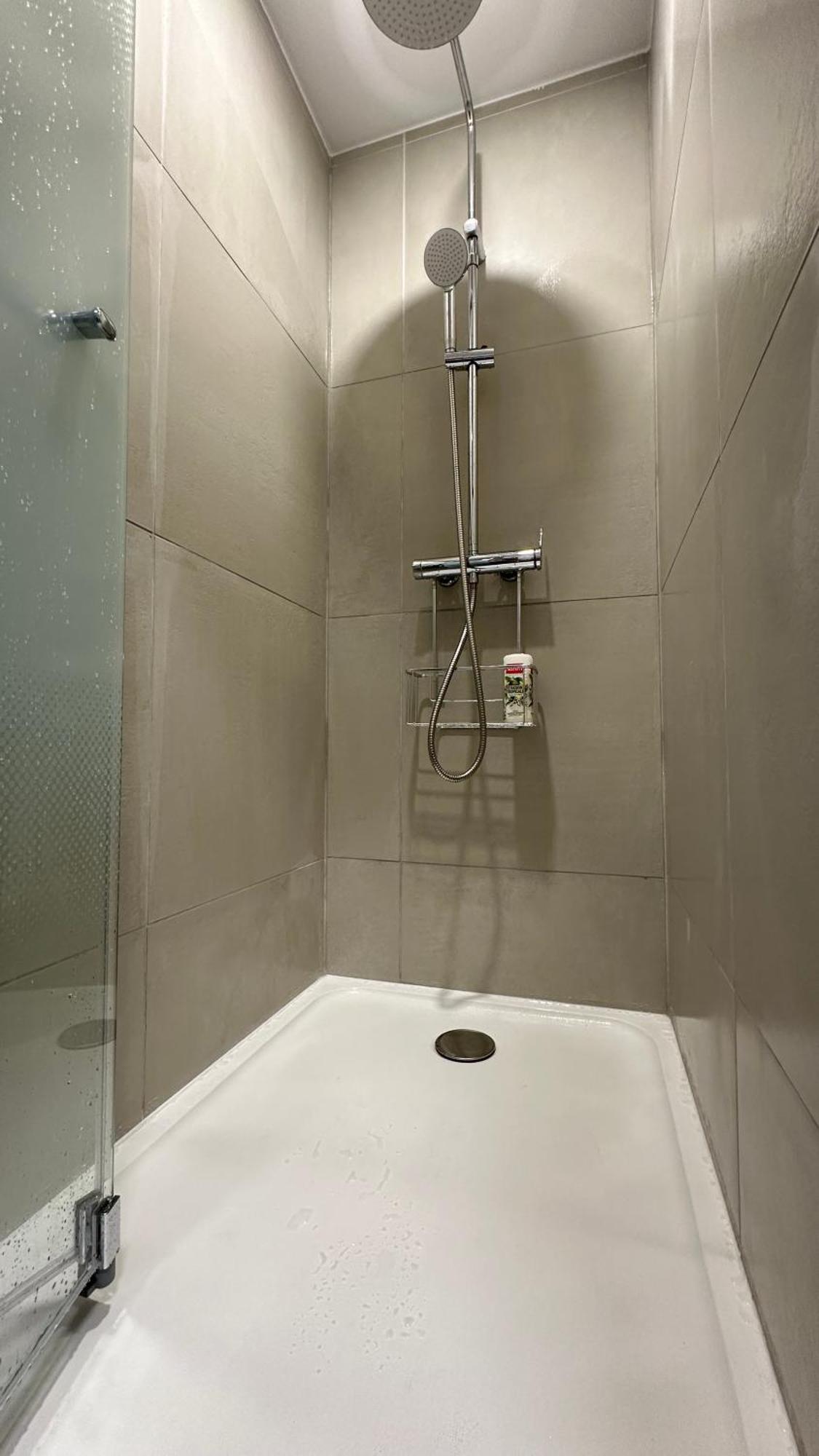 Lacharriere-Logement Entier 38M2 Paris Bagian luar foto