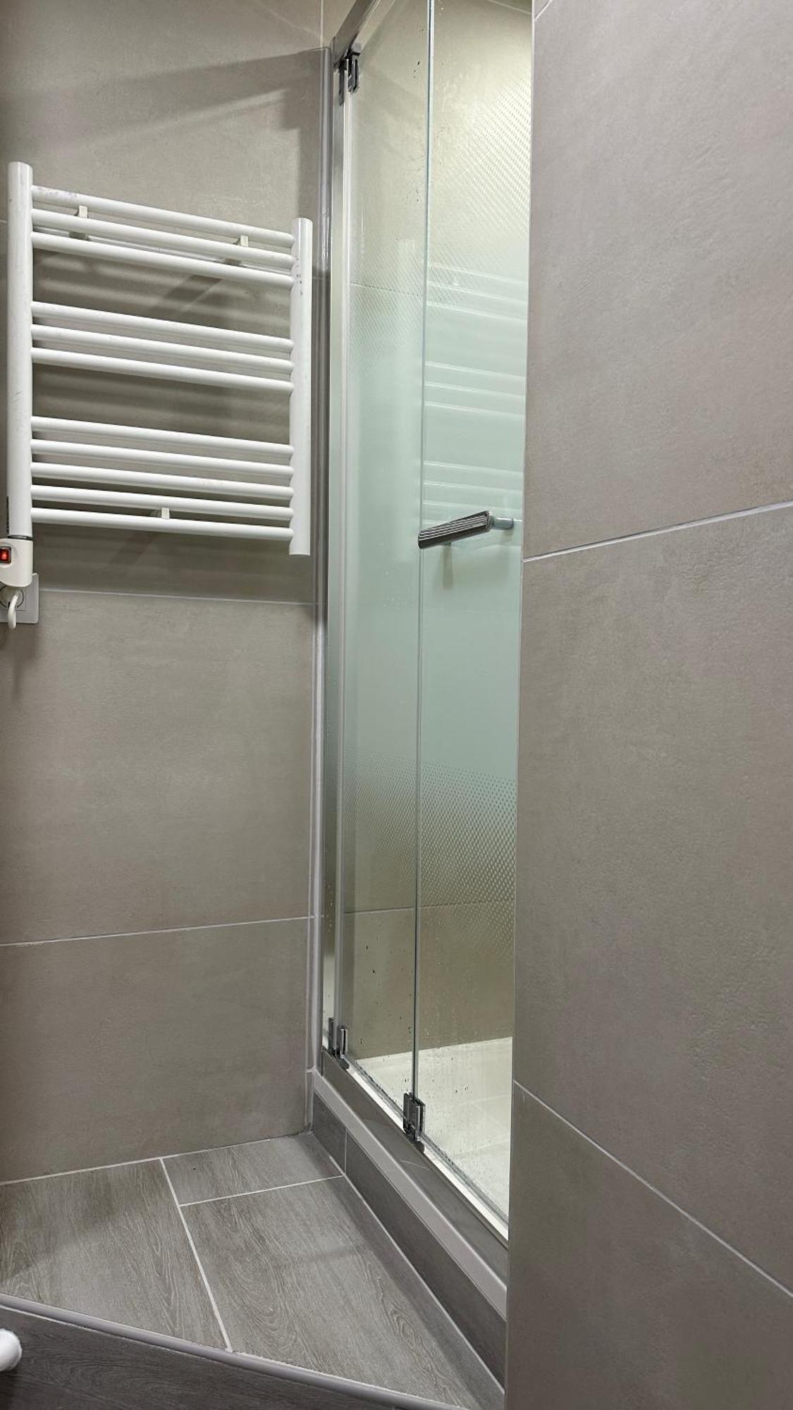 Lacharriere-Logement Entier 38M2 Paris Bagian luar foto