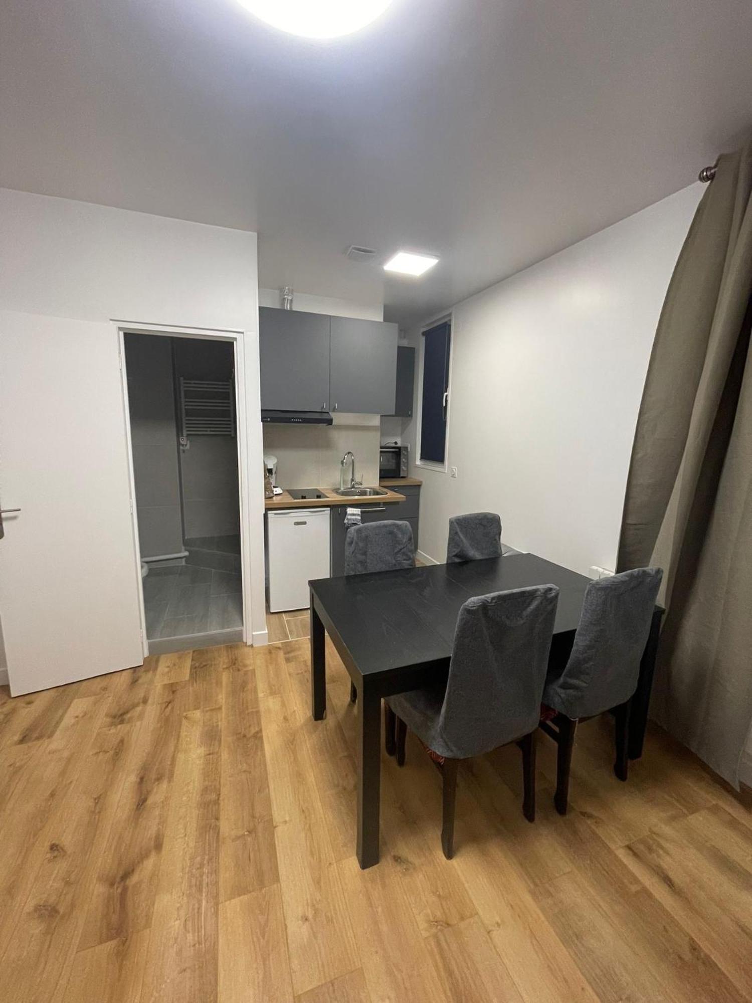 Lacharriere-Logement Entier 38M2 Paris Bagian luar foto
